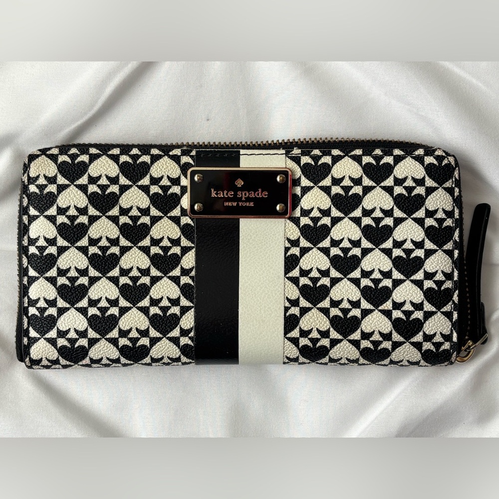 Kate Spade Neda Wallet, w/Vibrant Pink Interior, VGUC 8"x4"